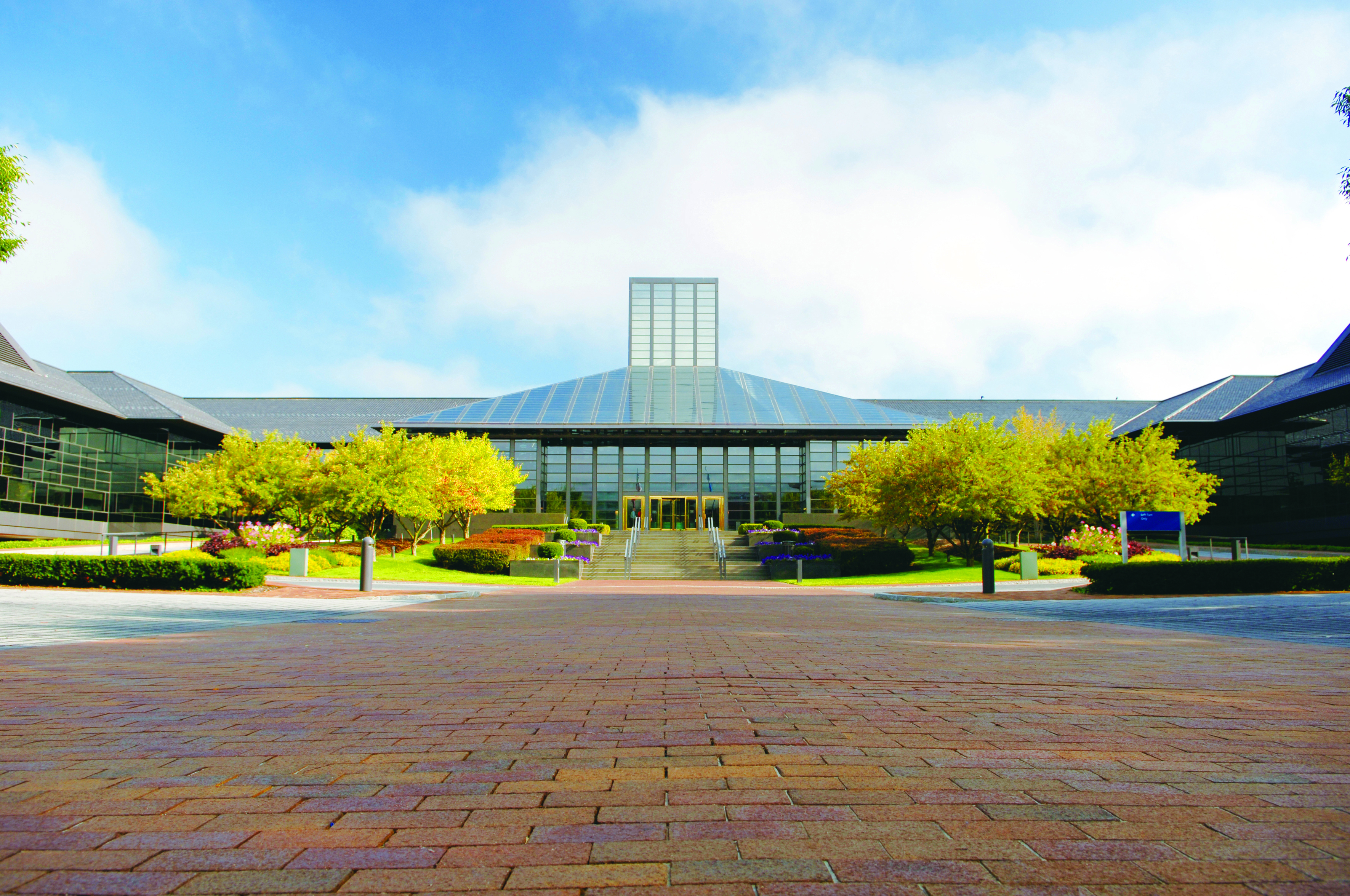 DIC 2025展商丨康寧邀您點亮顯示玻璃之光